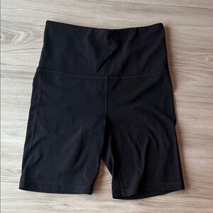ATHLETA ULTRA HIGH RISE ELATION 7” Black Women's Bike Shorts